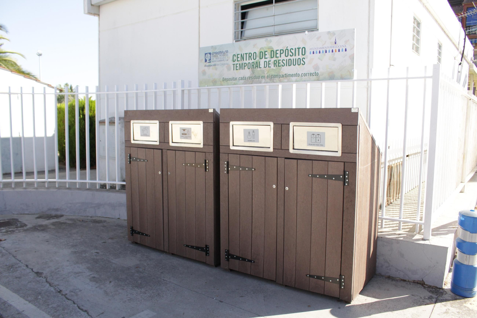Ecopunto de reciclaje en el Pabellón Antonio Ruiz Canela.