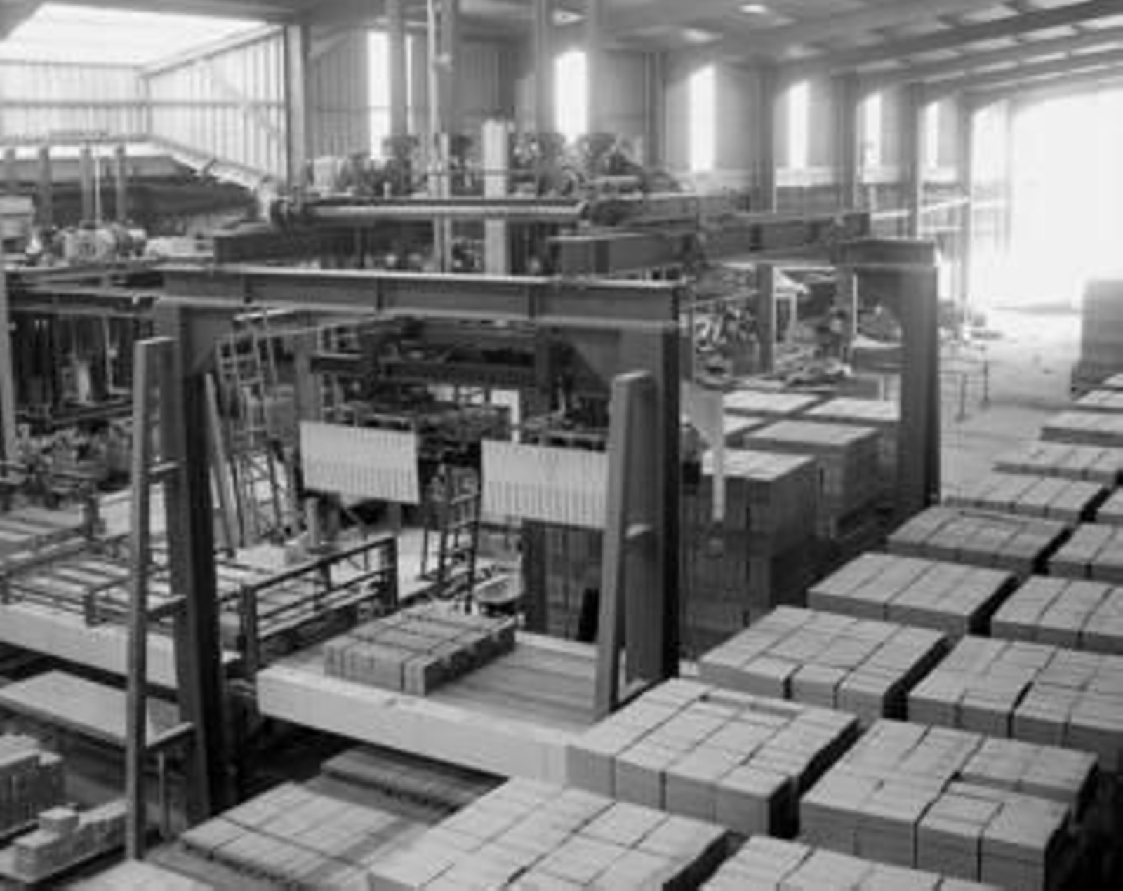 Las empresas auxiliares de la construcción también se han visto acosadas por las deudas.