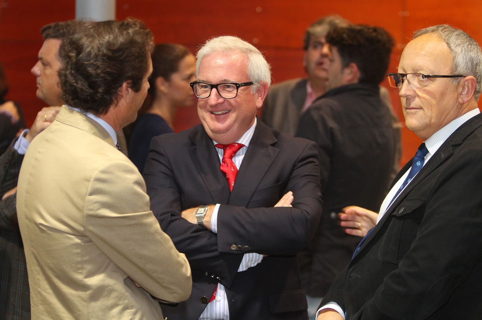 Imágenes de la toma de posesión del nuevo presidente del Puerto de Huelva, José Luis Ramos.