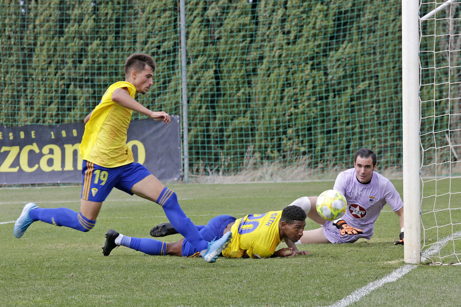 Las imágenes del Cádiz B - Badajoz