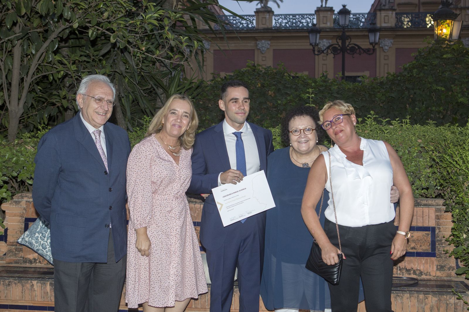 Las imágenes de la entrega de la Beca Manuel Olivencia