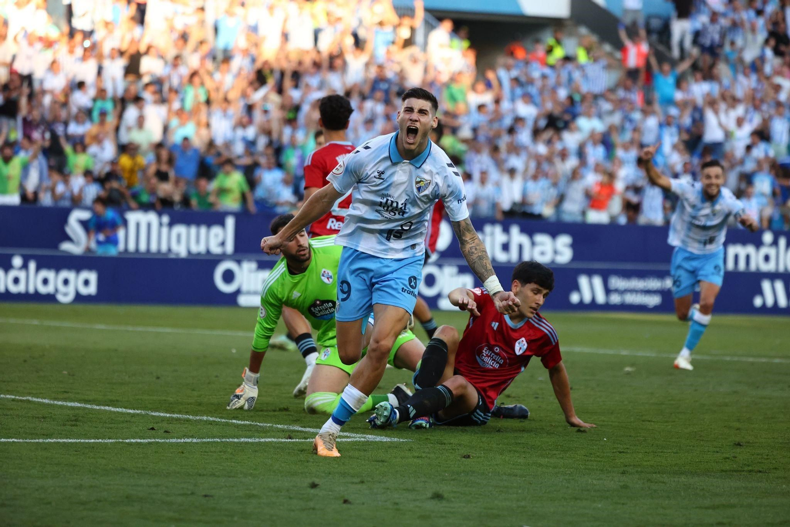 Roberto, su paso por el Málaga CF en fotos