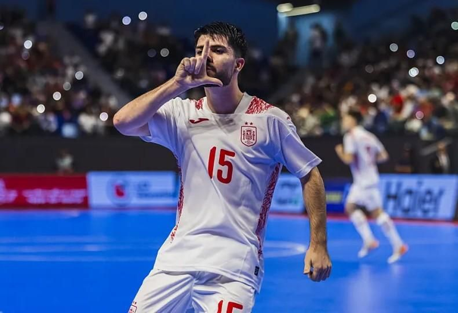 El ala de Bedmar celebra su tanto ante el combinado marroquí.