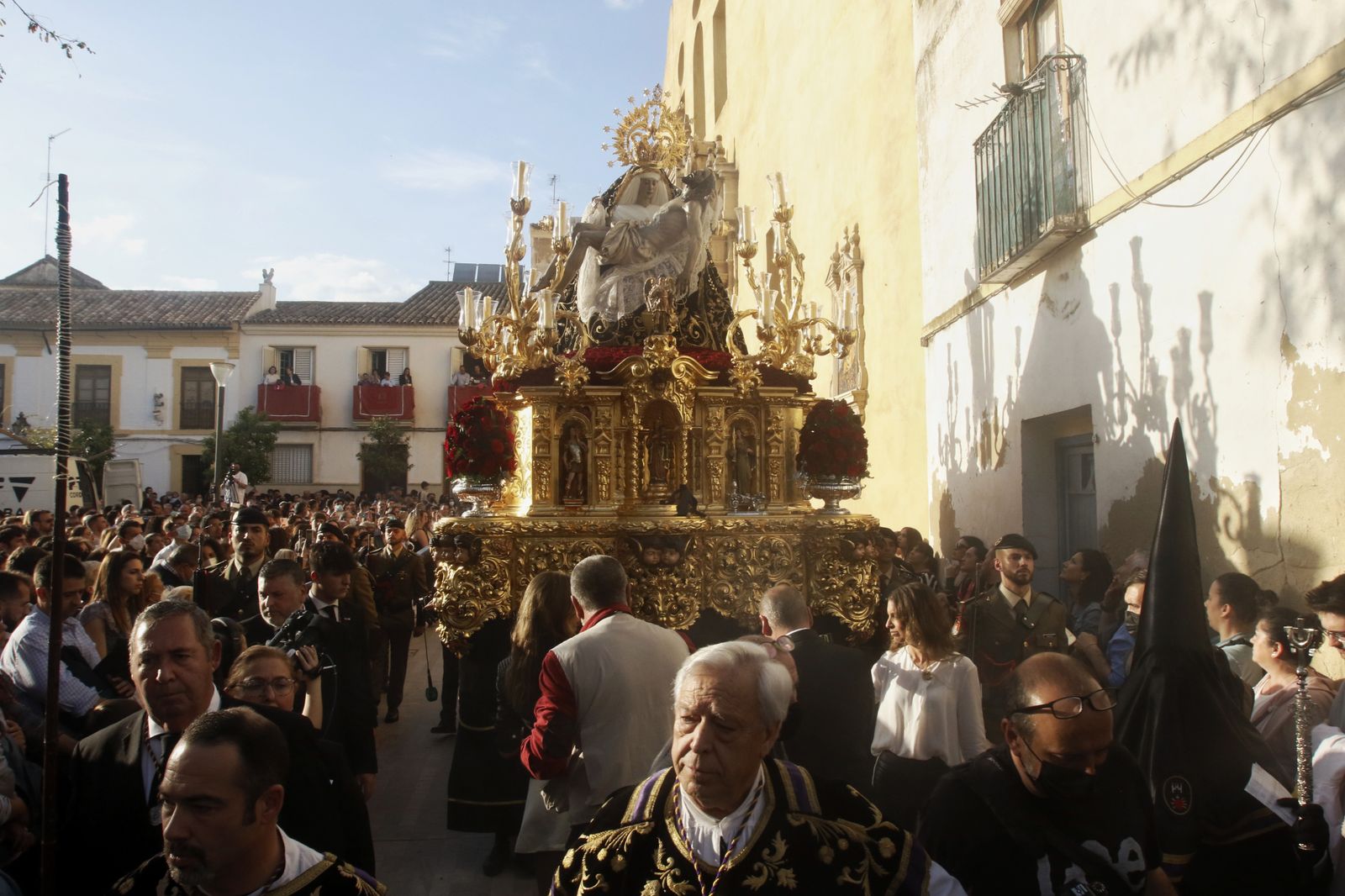 Jueves Santo en Córdoba: La procesión de las Angustias, en imágenes