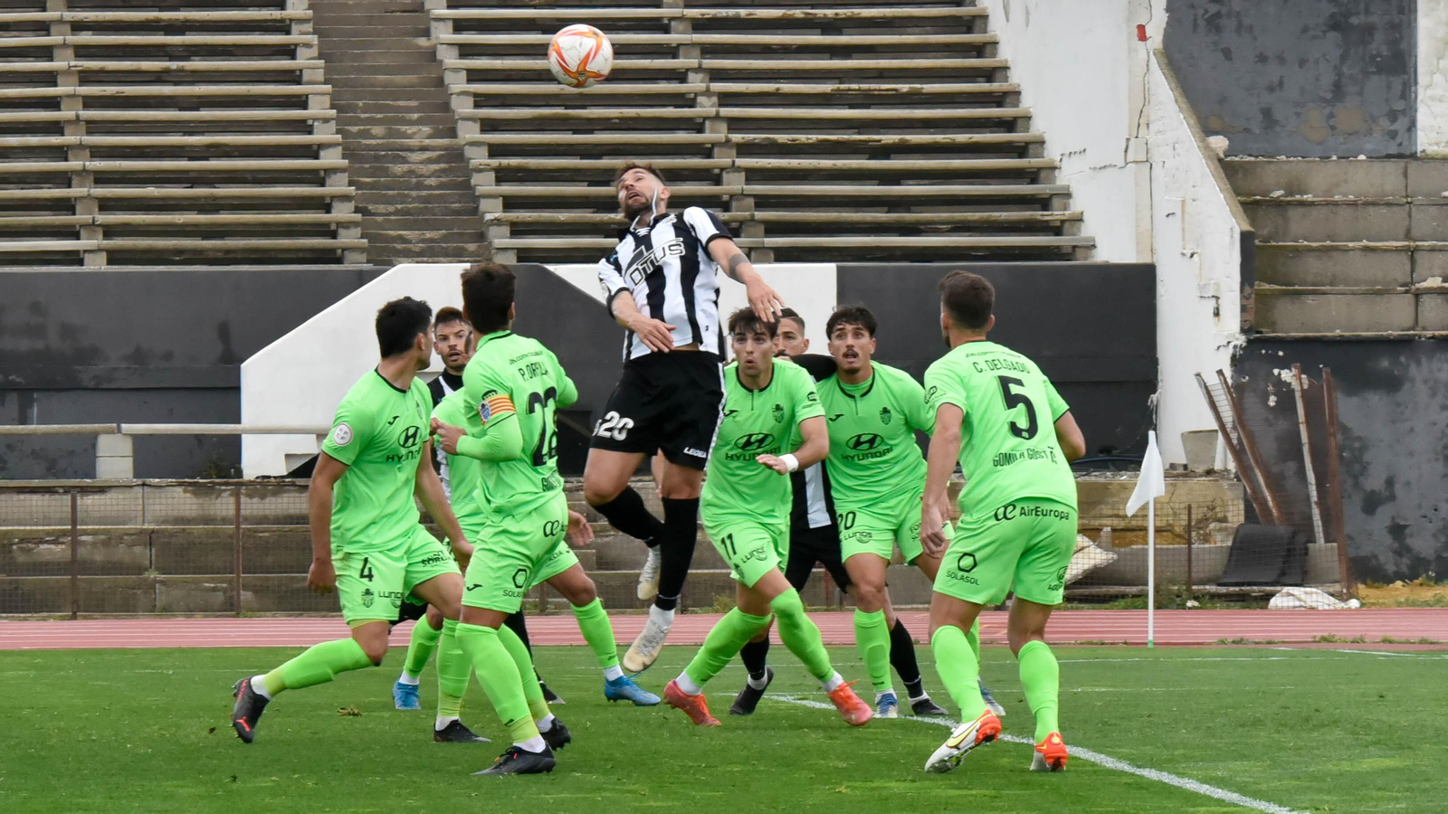 Las fotos de la victoria de la Balona sobre el Atlético Baleares (1-0)