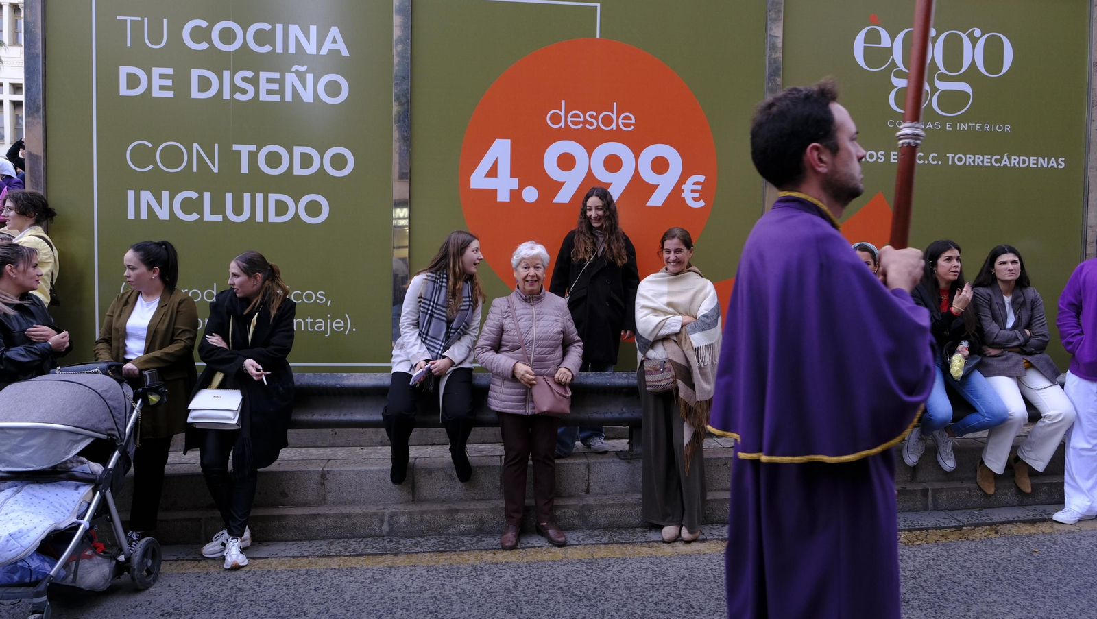 Pasión vuelve a su Iglesia de Santa Teresa azotada por la lluvia