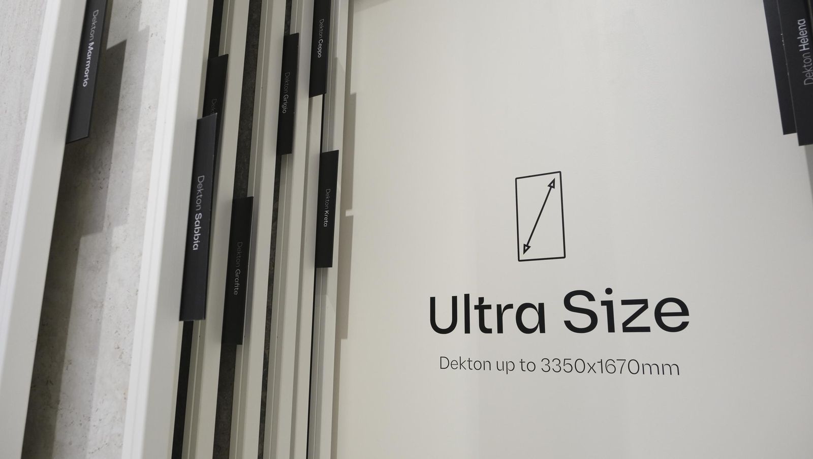 Cosentino City llega al Paseo de Almería , en imágenes