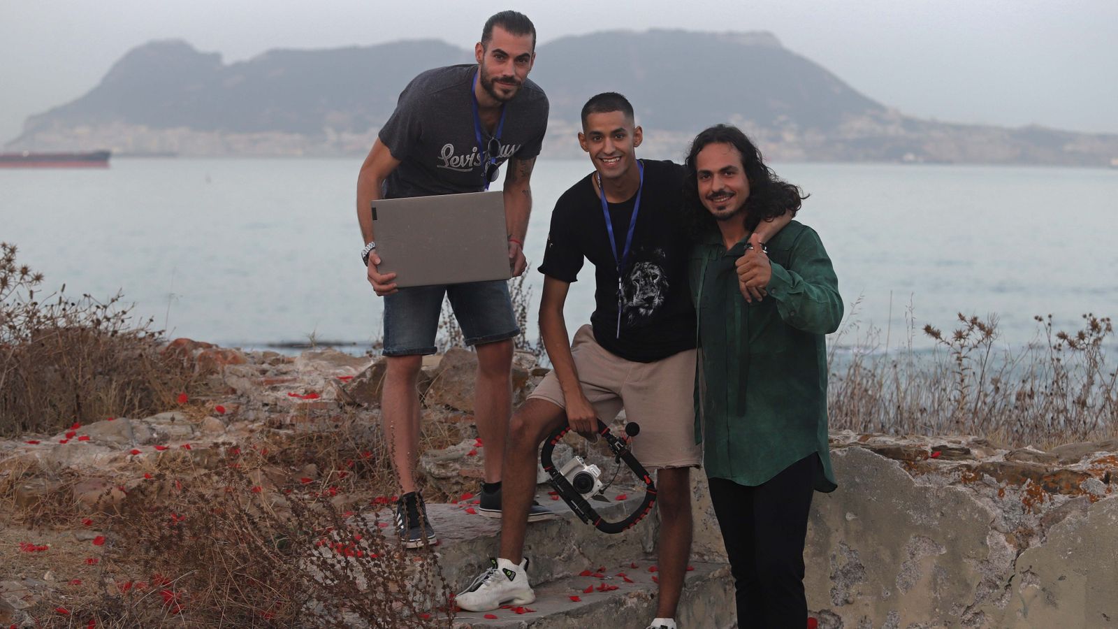 El equipo de producción en el Parque del Centenario.