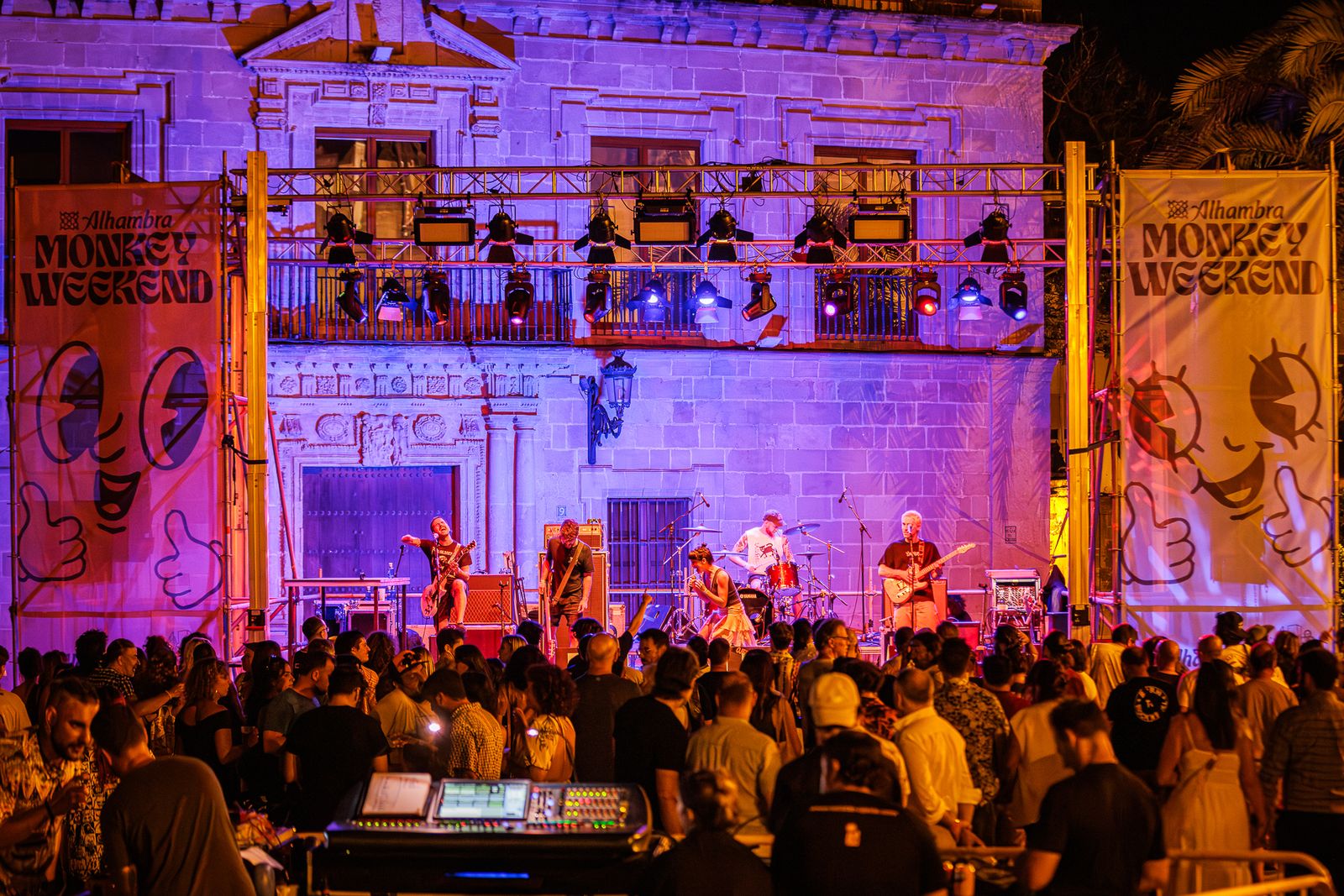 El Monkey Weekend, una cita imprescindible que marca el inicio del verano en El Puerto.