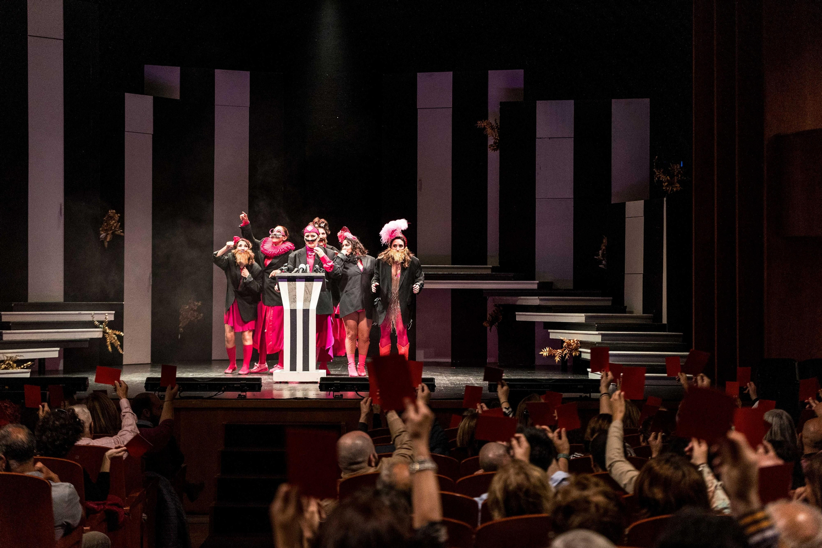 'Las asambleístas' llegan al Teatro de las Cortes de San Fernando 'Las asambleístas' llegan al Teatro de las Cortes de San Fernando