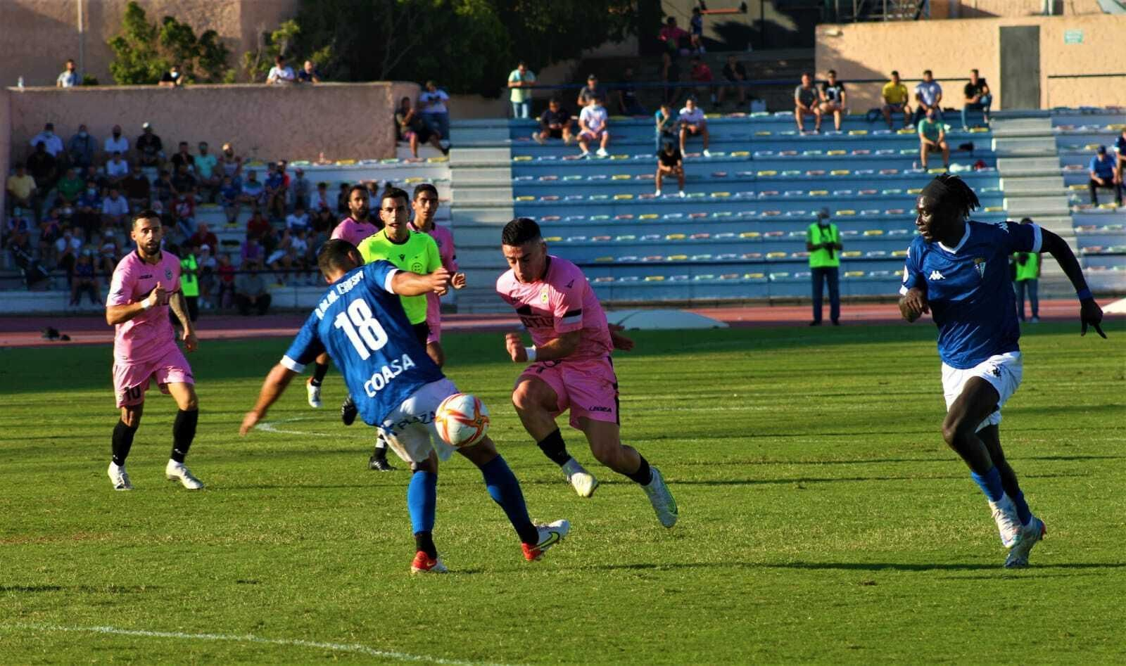 Las fotos del San Fernando-Balona