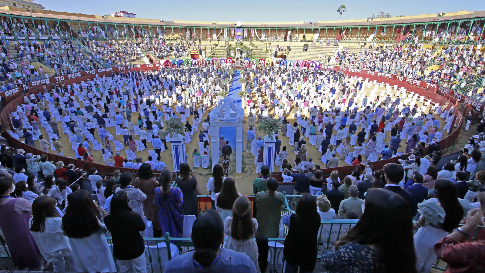 Imágenes de la Misa de Pentecostés en la Plaza de Toros de Jerez