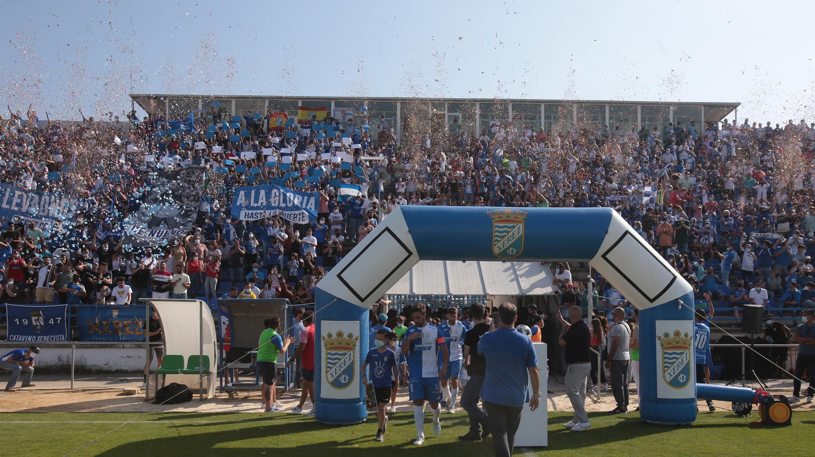 AFE ha incluido al Xerez CD en la lista de clubes con deudas con futbolistas. AFE ha incluido al Xerez CD en la lista de clubes con deudas con futbolistas.