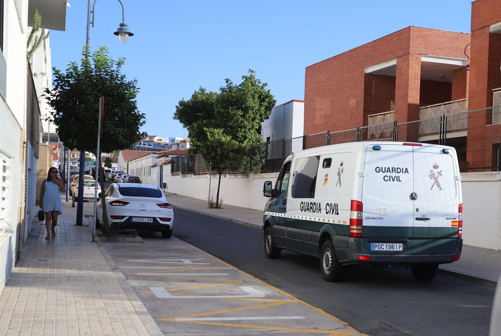 Imagen de archivo de un furgón de la Guardia Civil en Ayamonte.