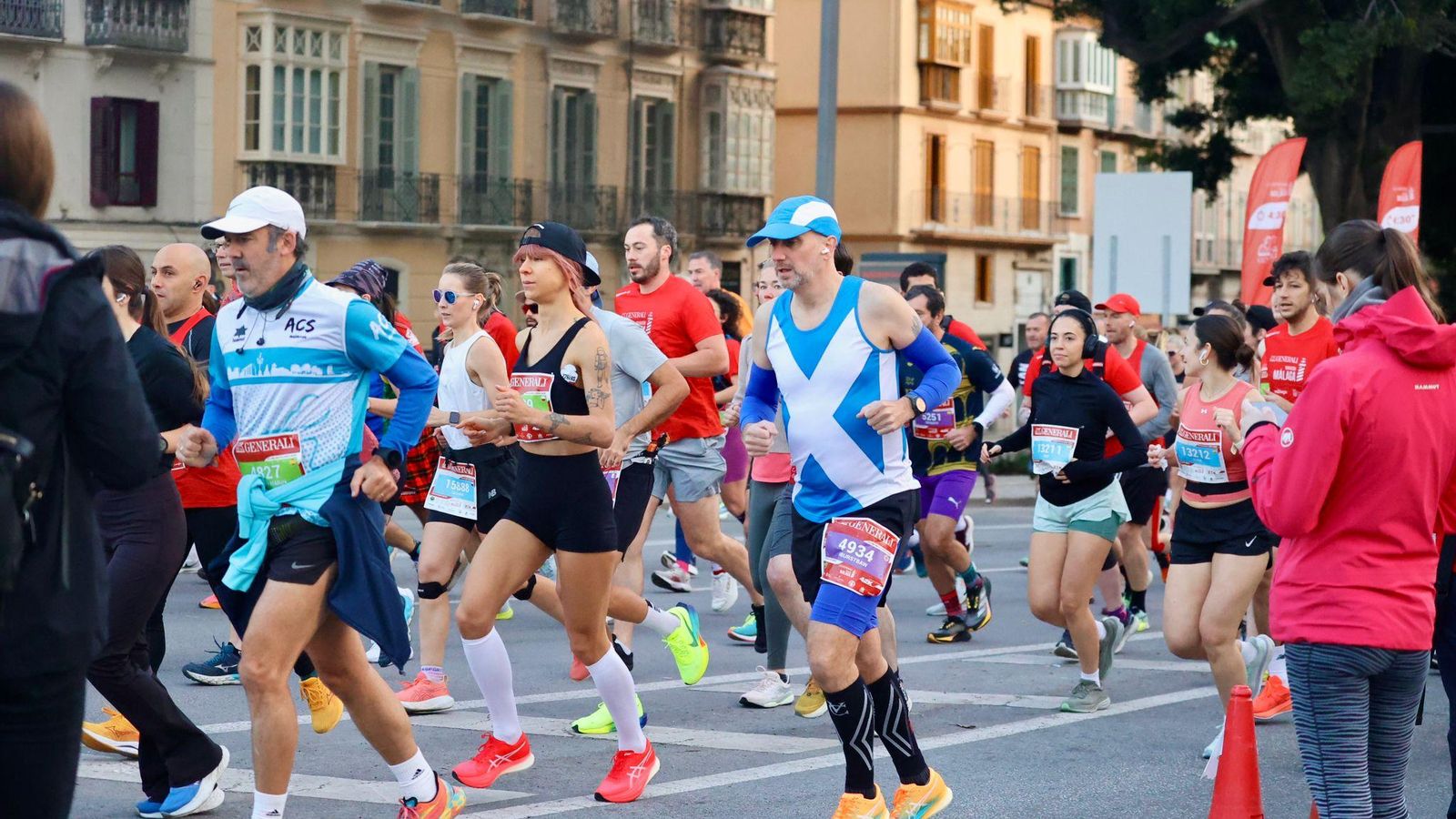 Las mejores fotos de la Maratón de Málaga 2024