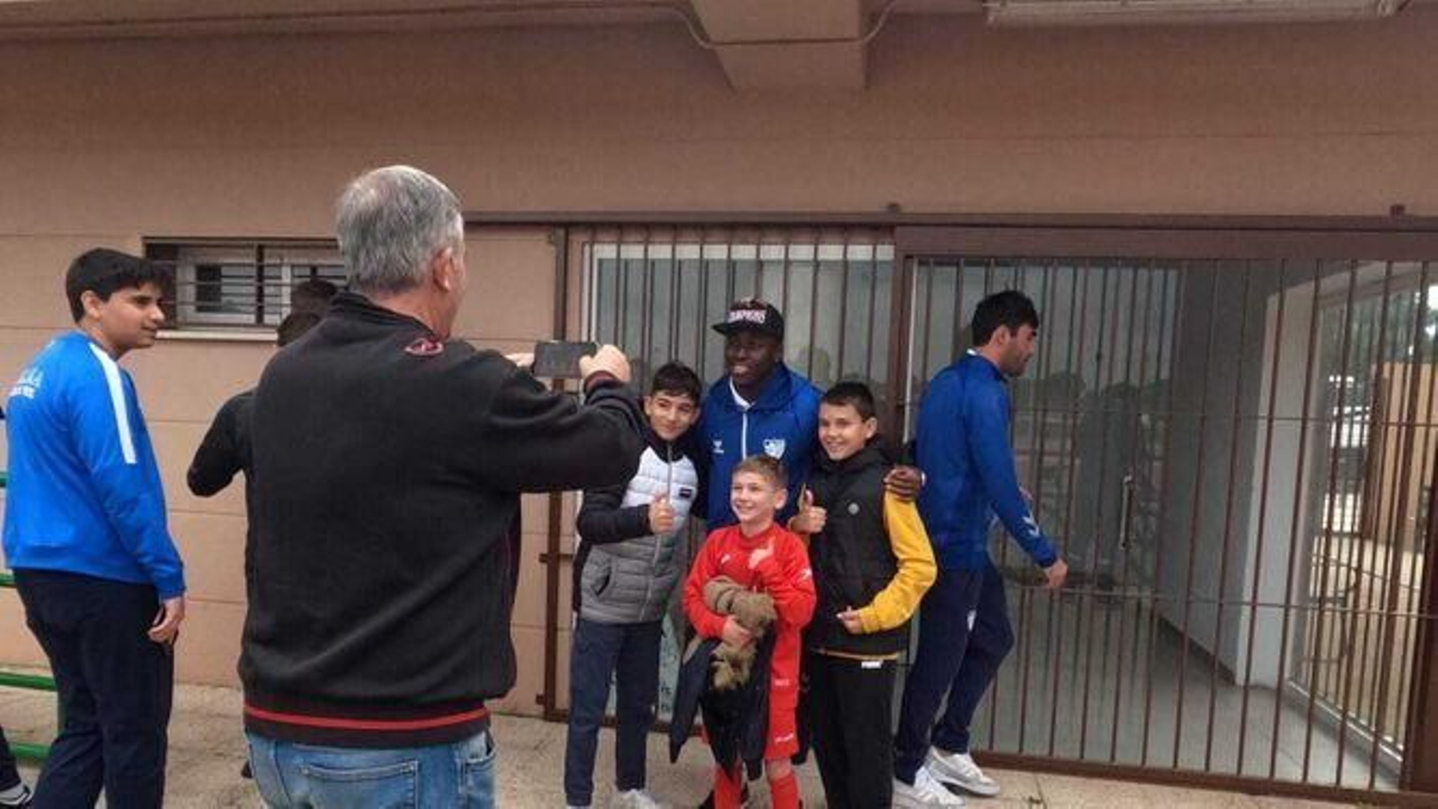 Arvin Appiah, con el chándal del Málaga