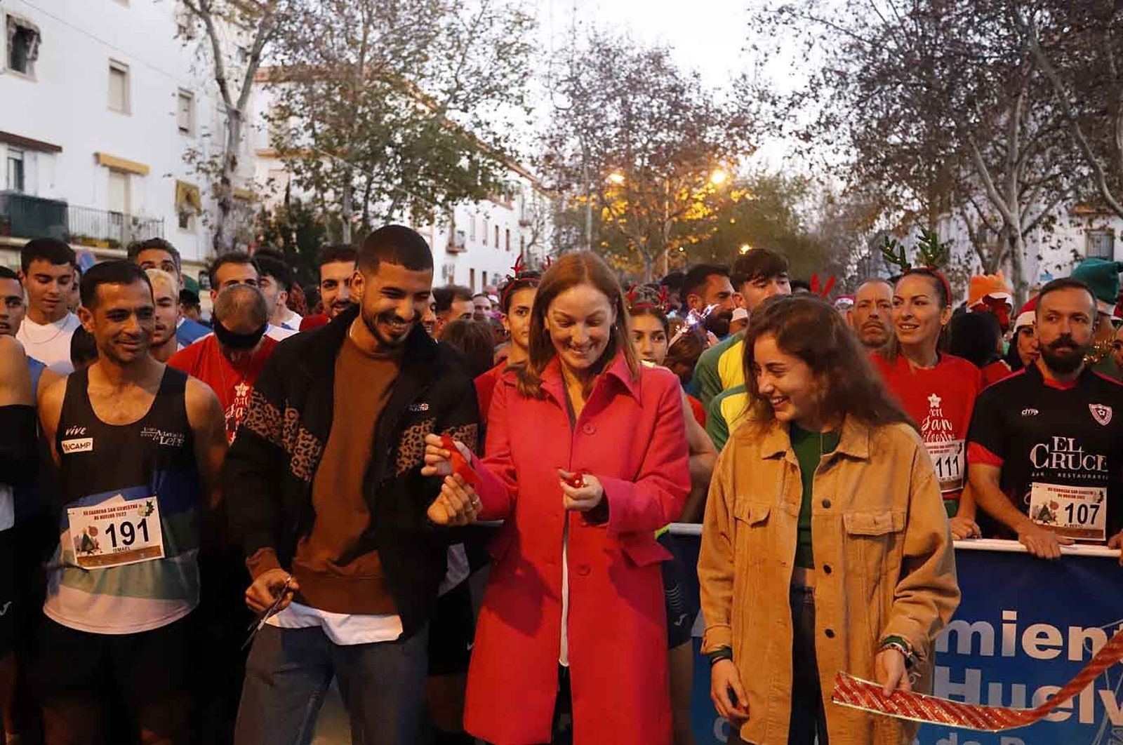 Imágenes de la carrera de San Silvestre en Huelva