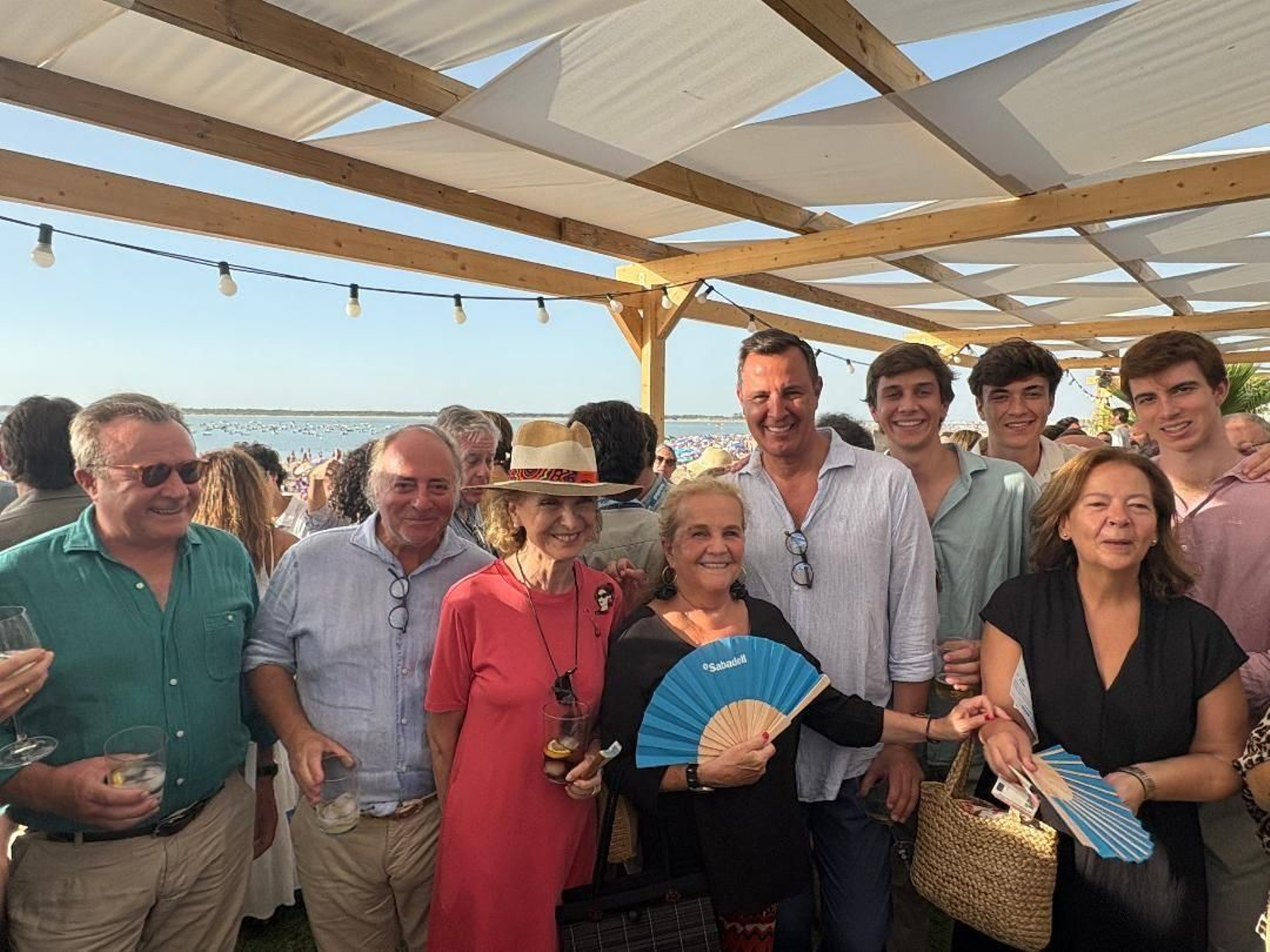 Otto Moeckel, Jacobo del Barco, Pilar González de Gregorio, Sofía de la Cierva, Claudia López de Carrizosa y Nacho de Montis con sus hijos Ignacio, Álvaro y Bruno Motis Quiroga.