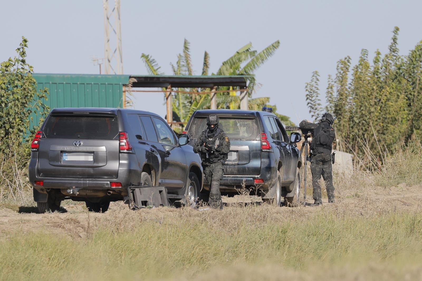 Amplio despliegue policial contra el narcotráfico en Isla Mayor