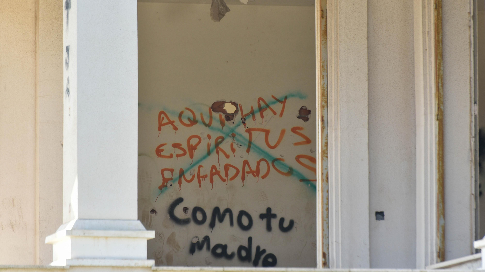 Fotos de la urbanización abandonada en Cortijo Grande, en Los Barrios