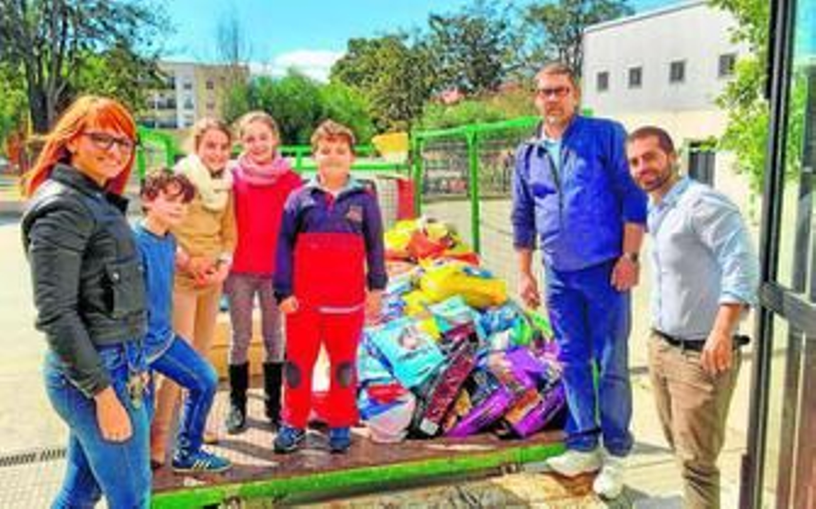 Representantes de la comunidad educativa del colegio barreño.