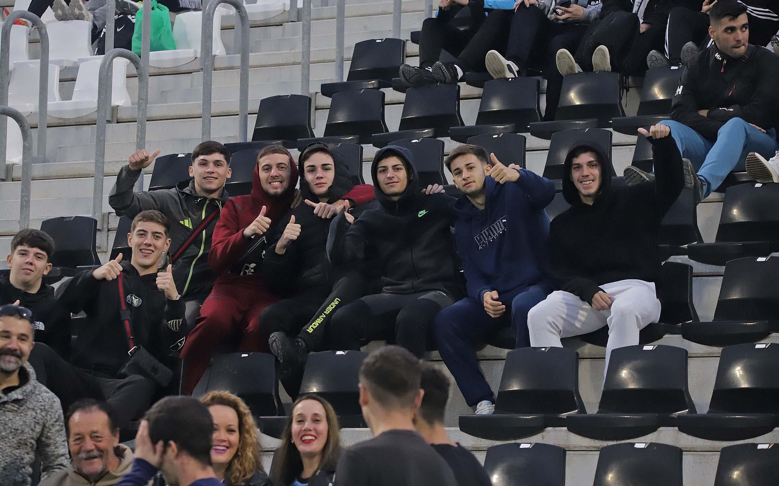 Búscate en el Ciudad de La Línea durante el Balona - Sevilla C