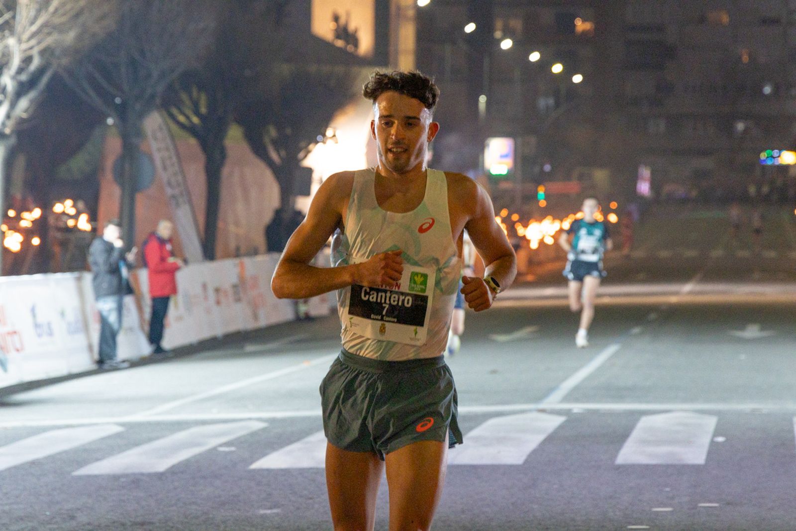 En imágenes: la élite del atletismo mundial y nacional exhibe su clase en la Carrera de San Antón 2026