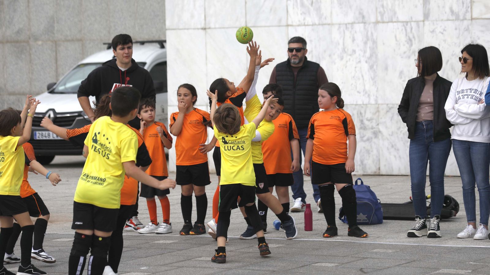 Las fotos de la jornada de balonmano calle