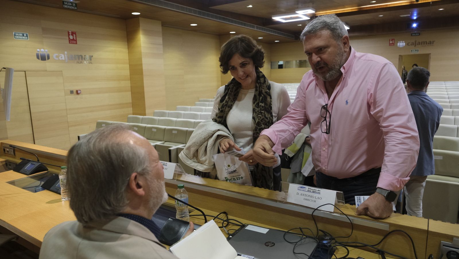 Fotogalería de Diario de los Libros, con el escritor Jorge Molist