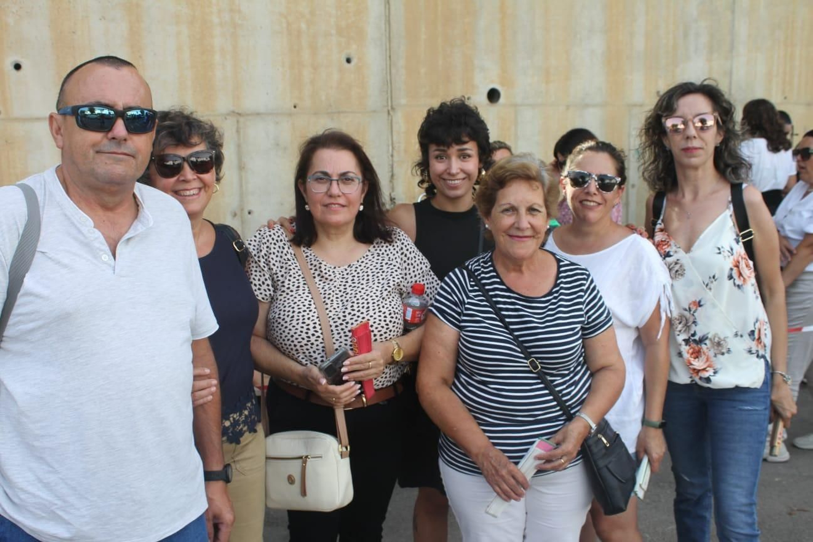 Búscate en el concierto solidario al que acudieron 10.000 personas en Ubrique