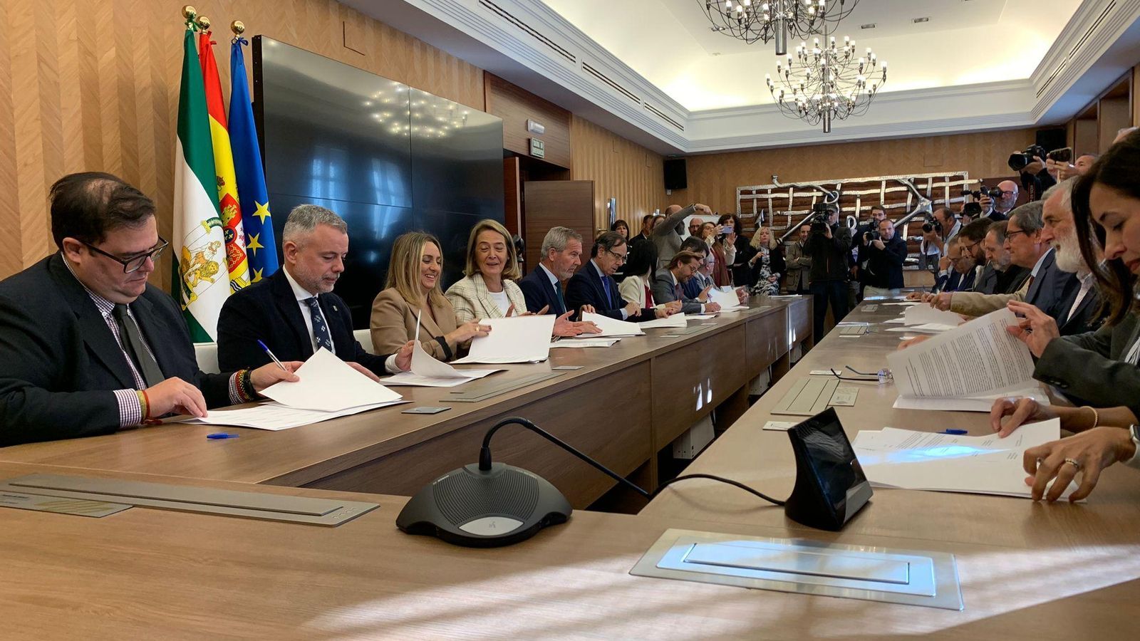 Imagen de la reunión mantenida