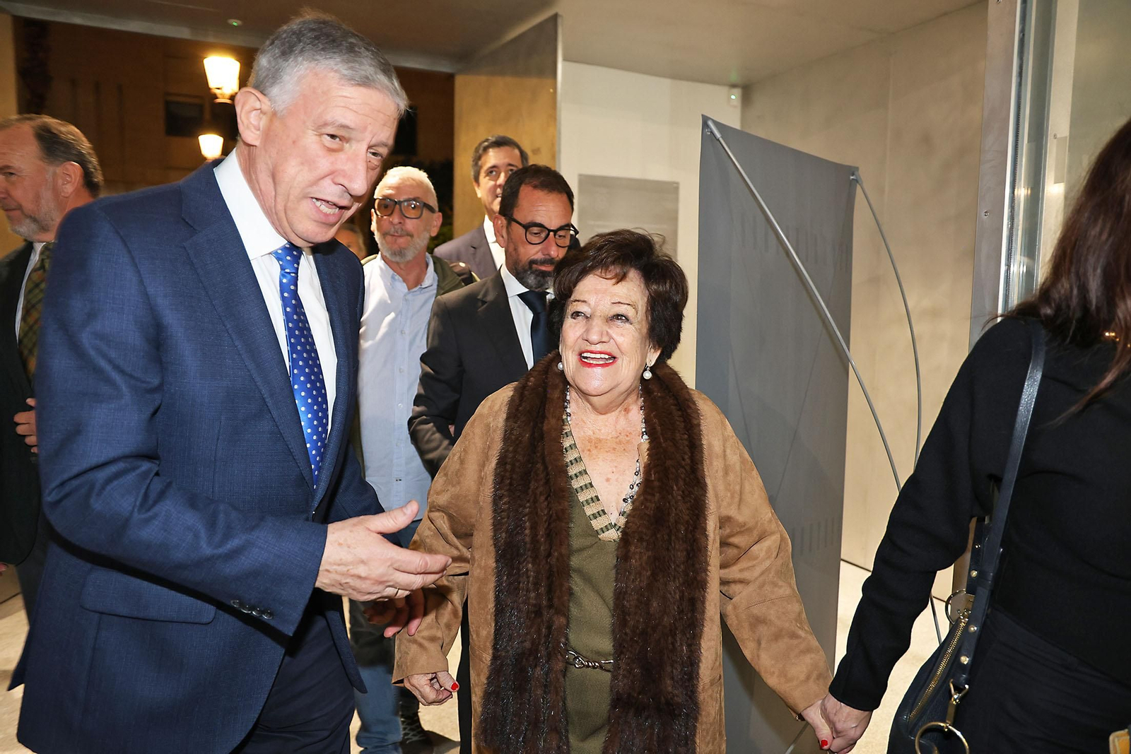 Imágenes de los invitados a la gala de los  37 premios Onubenses del Año