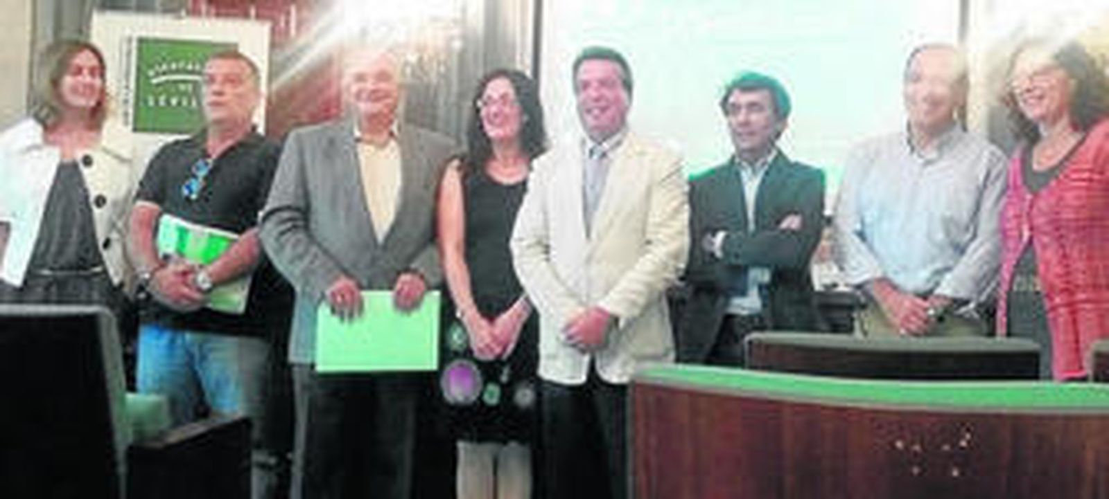 La foto de familia de ayer de todos los asistentes a la presentación del plan en la Casa de la Provincia.