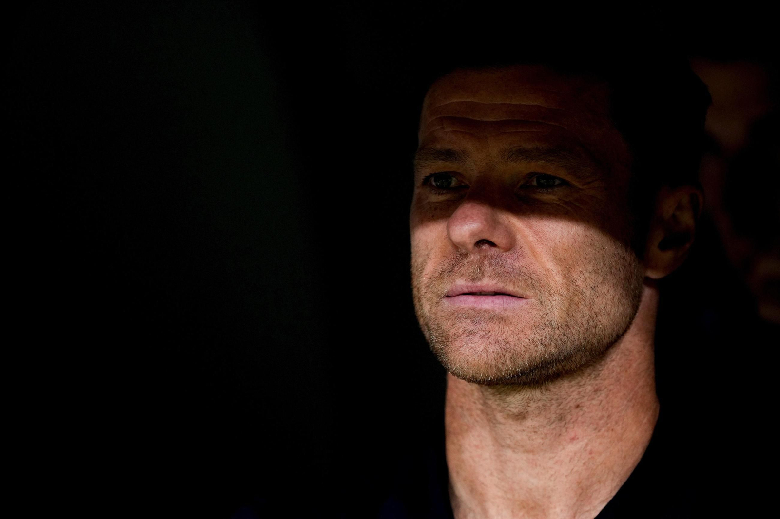 EuropaPress_6970601_Xabi_Alonso_head_coach_of_Real_Madrid_looks_on_d.jpg
