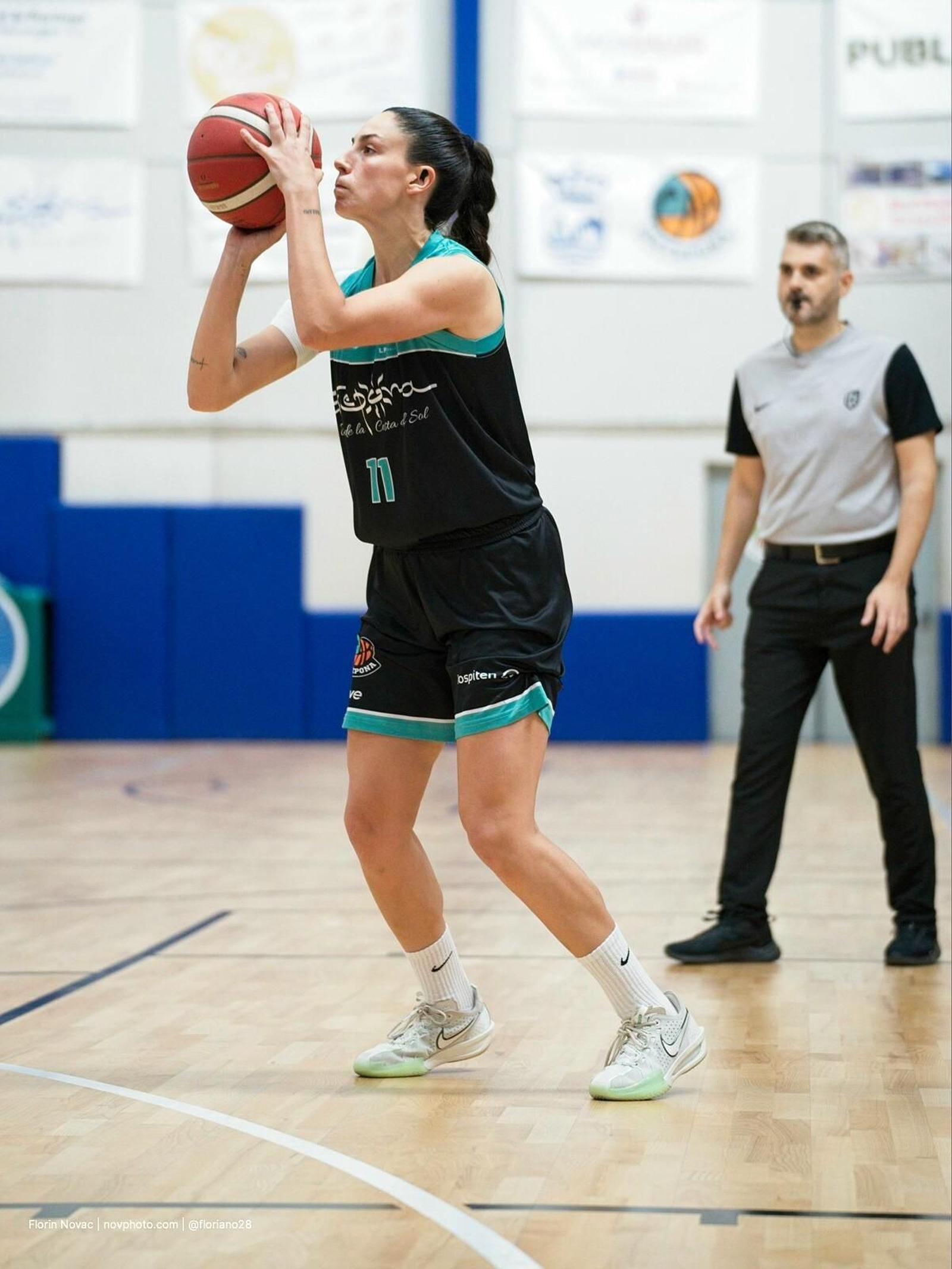 La fiesta en Estepona tras eliminar al Leganés