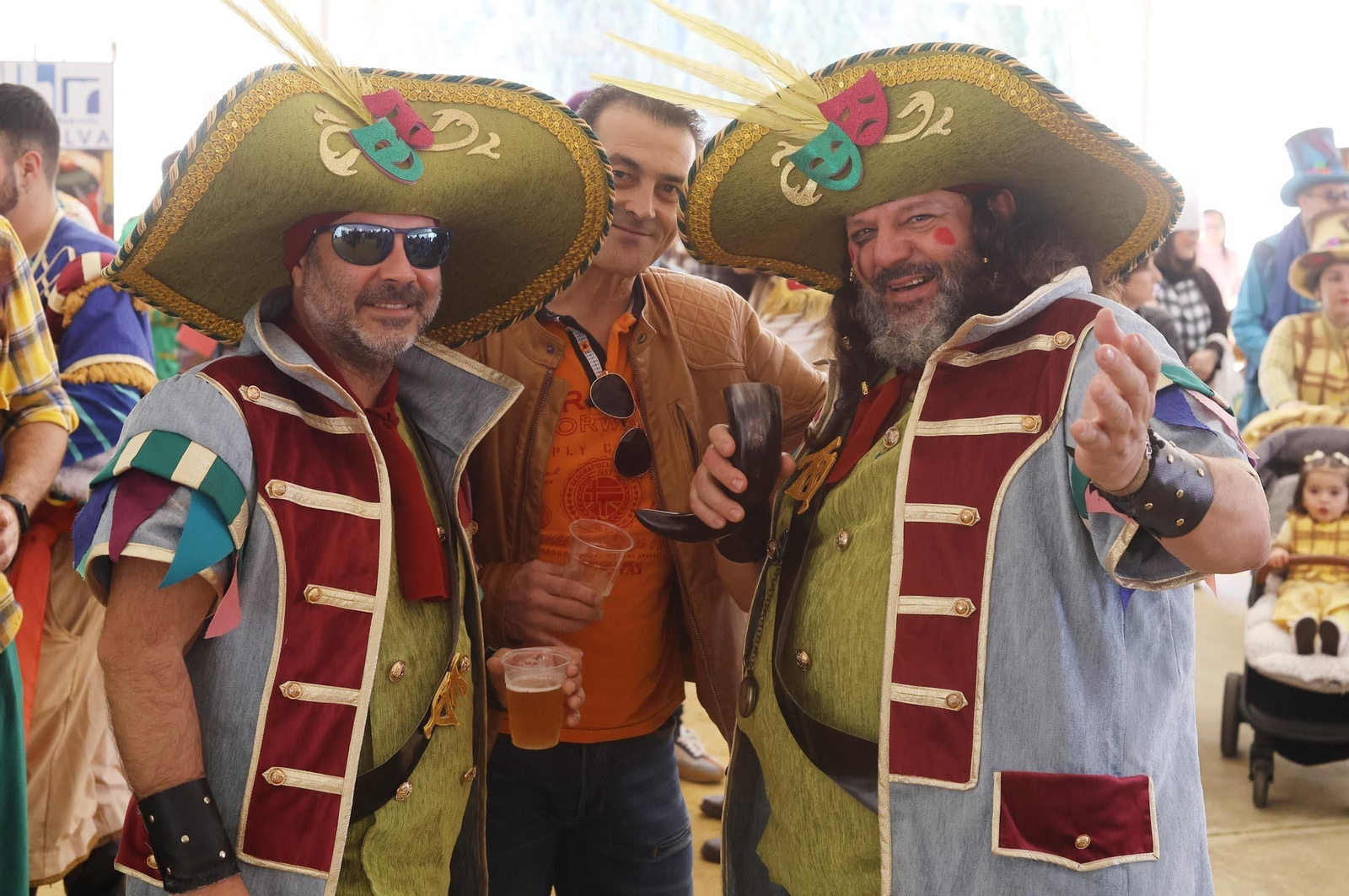 Imágenes del ambiente en la mañana del sábado en Huelva