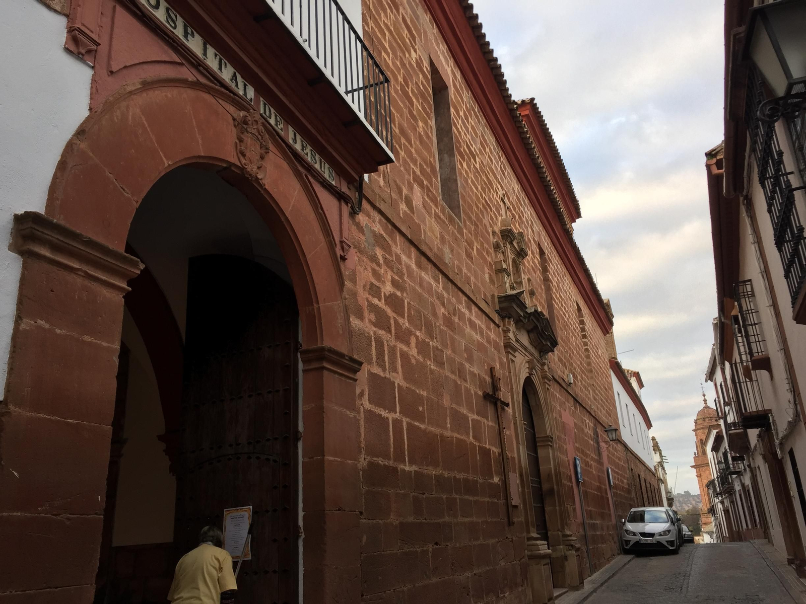 Entrada de la residencia Jesús Nazareno de Montoro.