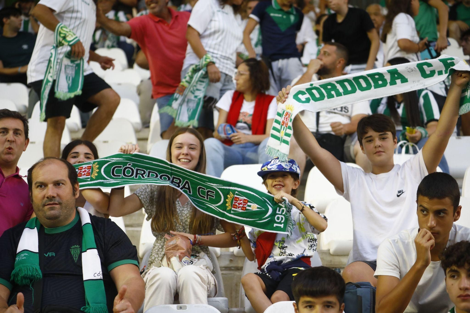 Las mejores fotos del intenso Córdoba CF - Málaga en El Arcángel