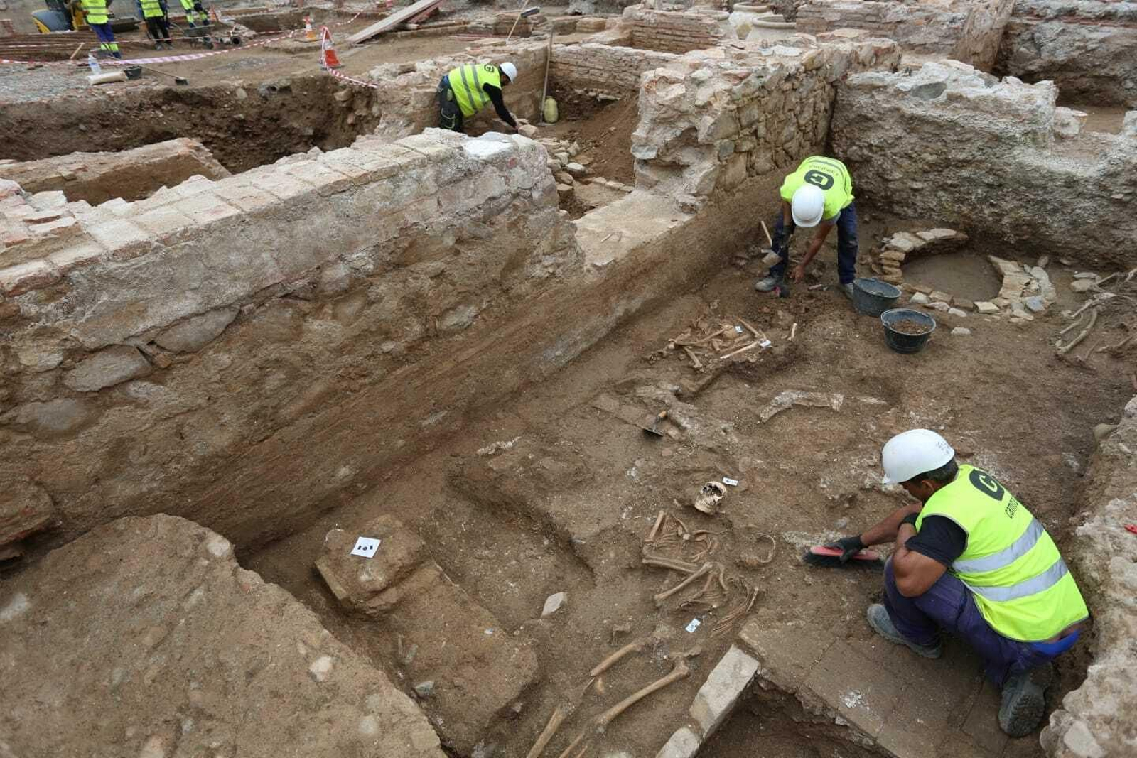 Las excavaciones en los cines Astoria y Victoria, en fotos
