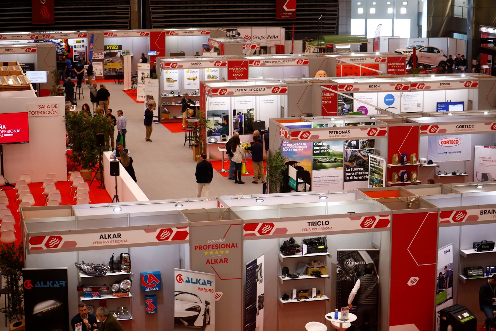 La inauguración de la XIV Feria Peña Profesional 2024 en Córdoba, en imágenes