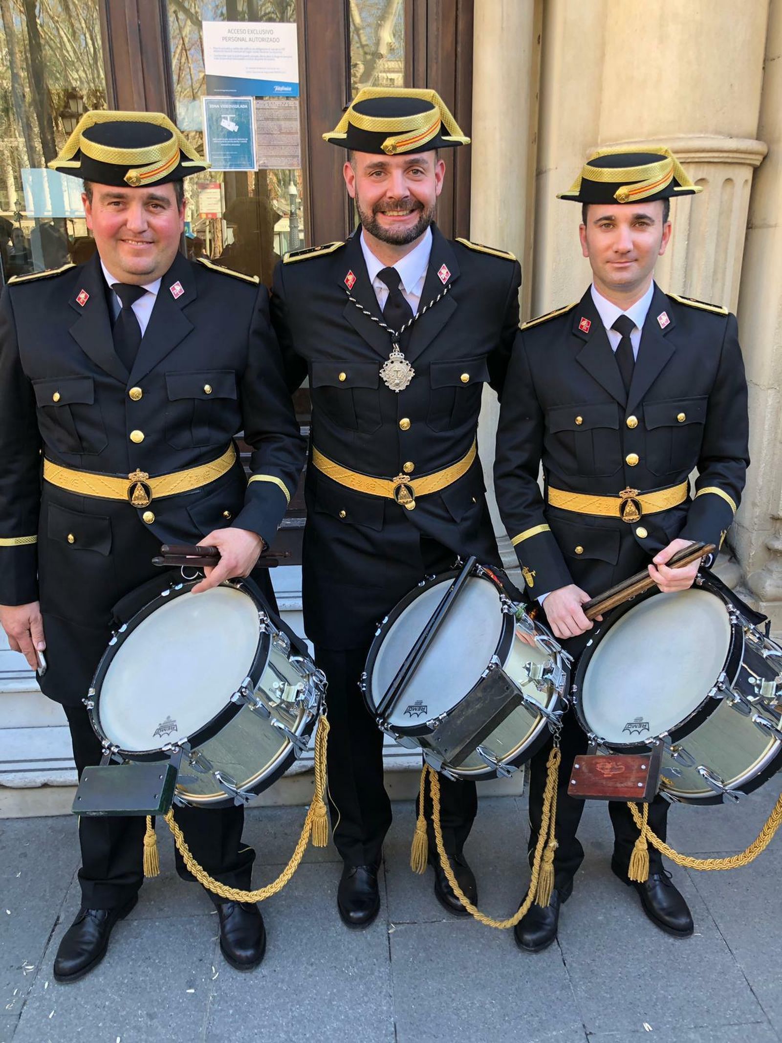 La Agrupación Musical Virgen de los Reyes estrena uniforme para la Semana Santa 2019