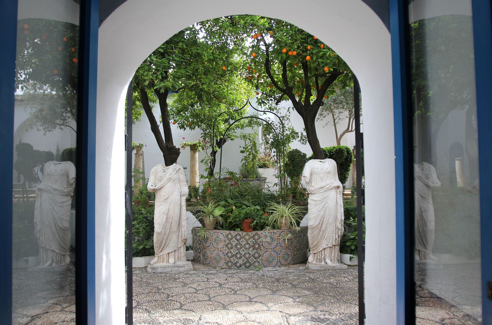 Patio de la casa de los Romero de Torres.