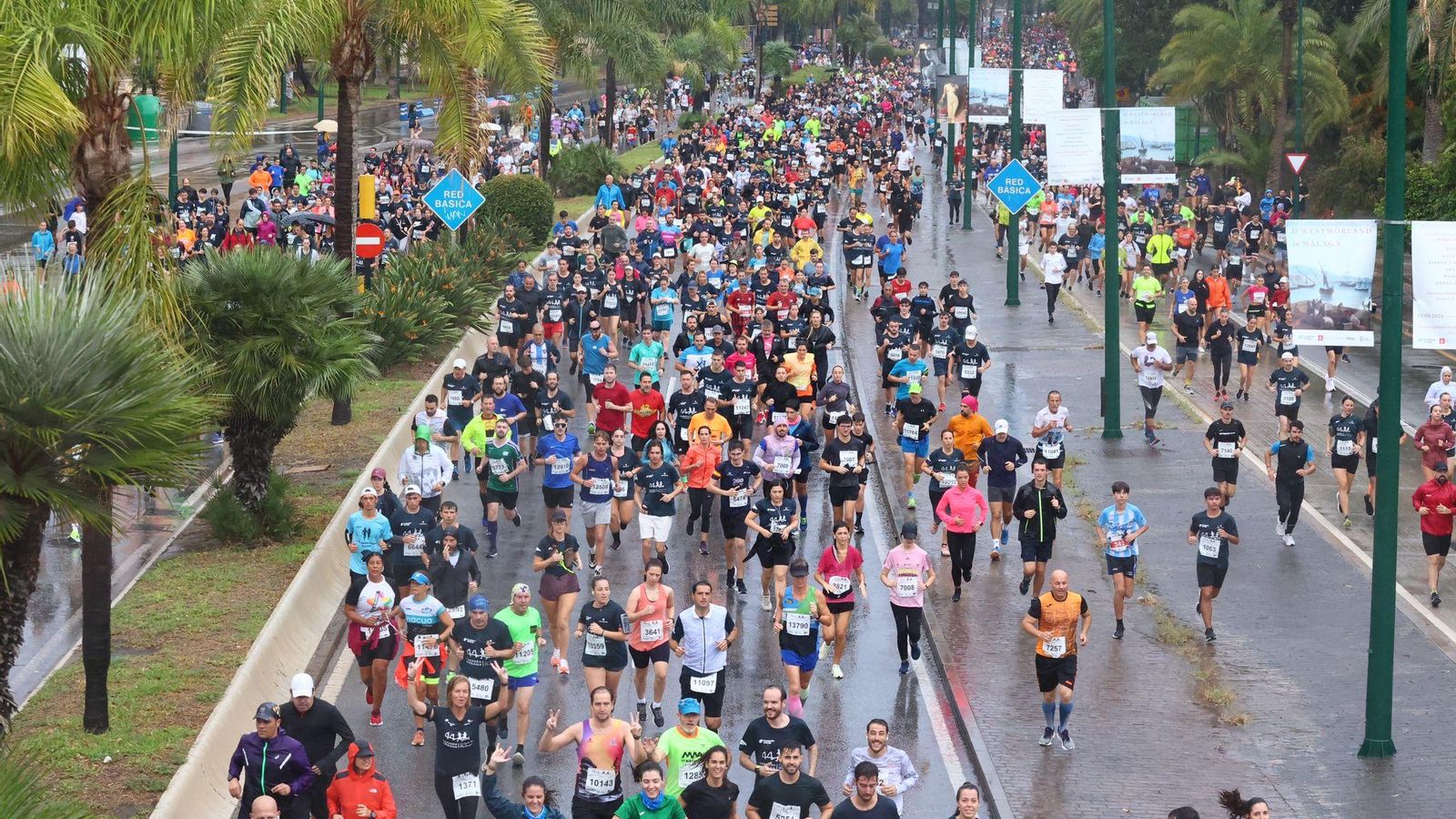 Búscate en las fotos de la Carrera Urbana Ciudad de Málaga 2024