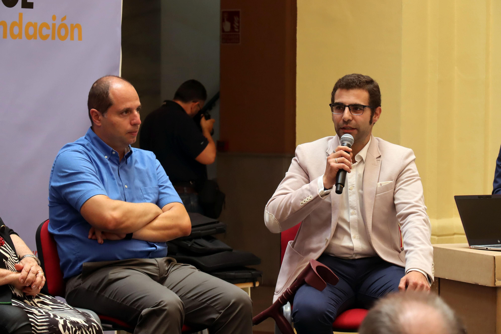 Antonio escribe el titular!!!!!!