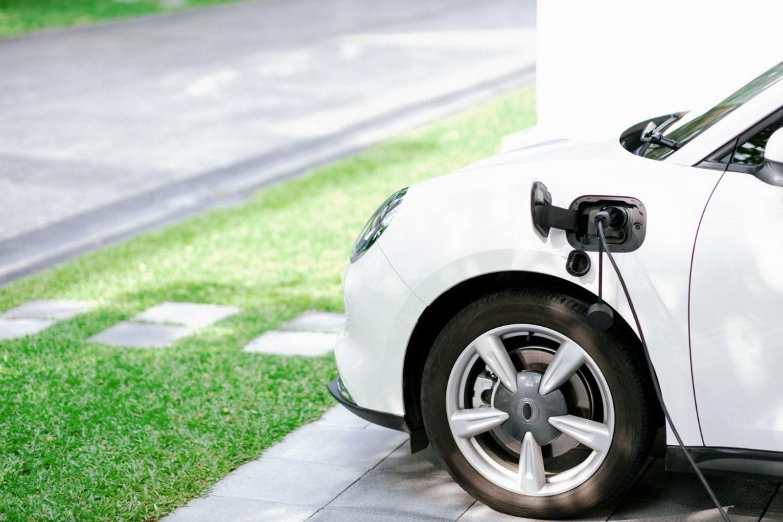 Vehículo eléctrico en carga´. Vehículo eléctrico en carga´.