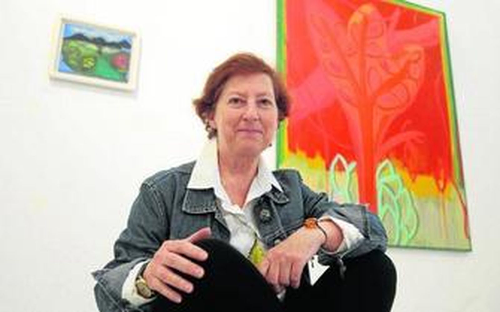 Experimentadora incansable. Arriba, retrato de la artista en La Caja China. Sobre estas líneas, dos de los nuevos trabajos que presenta Ybarra en la galería sevillana.