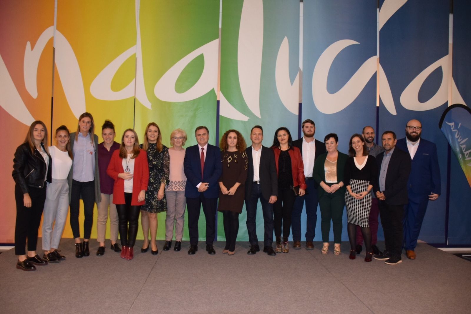 Los premiados por la Junta.