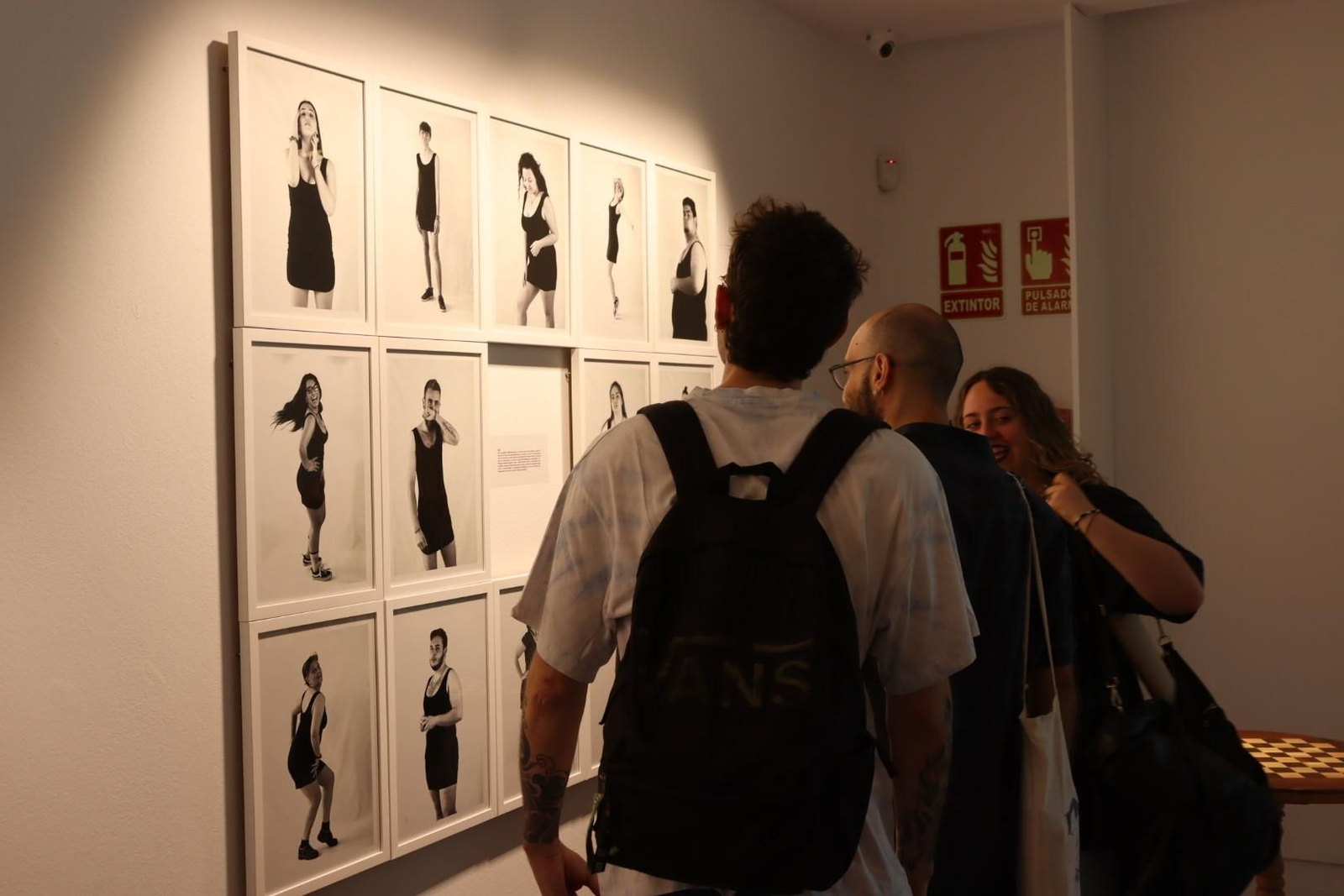 Los alumnos de las escuelas Mateo Inurria y Dionisio Ortiz exponen sus obras, en imágenes