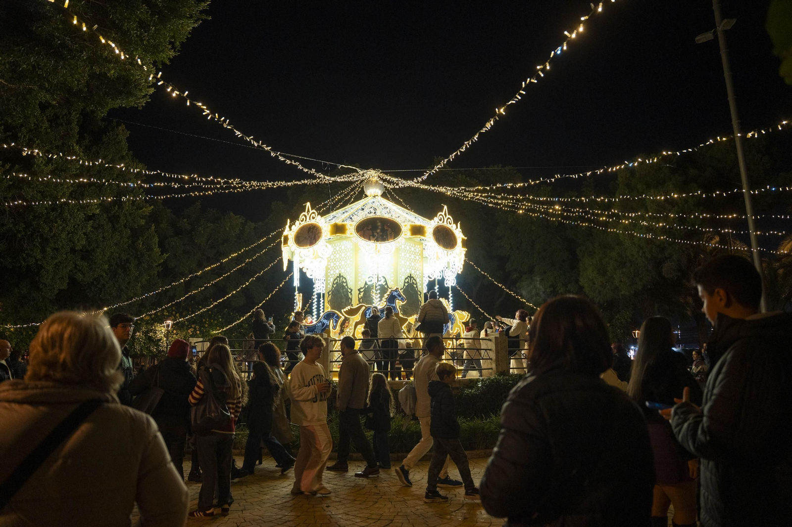 Las mejores imágenes del encendido navideño en Almería