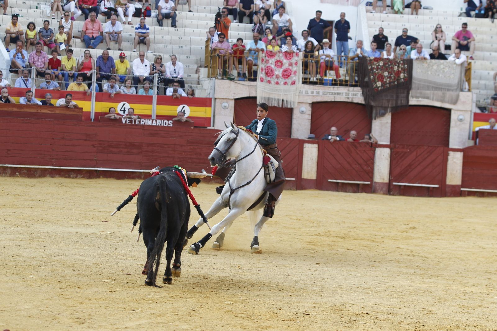 Fotogalería corrida de rejones. Feria de Almería 2019